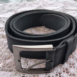 HIDE & DRINK mens heavy full grain leather belt. Size 46. Black. EUC. Fits 39-46